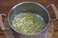 Фото приготовления рецепта: Чечевичный суп-пюре с томатной пастой - шаг №2
