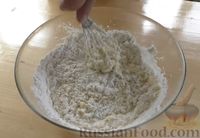 Фото приготовления рецепта: Капустный заливной пирог с овсянкой, грибами и сыром - шаг №12