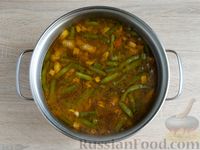 Фото приготовления рецепта: Куриный суп с шампиньонами и стручковой фасолью - шаг №20