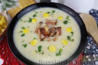 Фото к рецепту: Картофельный суп-пюре с кукурузой, крекерами и молоком