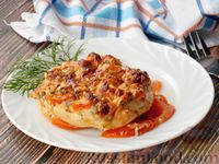 Фото к рецепту: Куриное филе, фаршированное помидорами, сыром и грибами (в духовке)