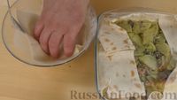 Фото приготовления рецепта: Пирог из лаваша, с консервированной рыбой и картофелем - шаг №16