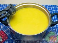 Фото приготовления рецепта: Сырный суп с фрикадельками из крабовых палочек - шаг №16