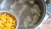 Фото приготовления рецепта: Рассольник с курицей, овощами, консервированной фасолью и кукурузой - шаг №14