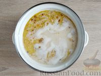 Фото приготовления рецепта: Густой куриный суп с фасолью, брокколи и плавленым сыром - шаг №14