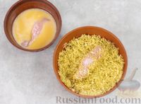 Фото приготовления рецепта: Запечённое куриное филе в панировке из сухарей и сыра - шаг №7