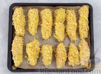 Фото приготовления рецепта: Запечённое куриное филе в панировке из сухарей и сыра - шаг №8
