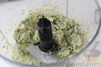 Фото приготовления рецепта: Филе хека, запечённое под грибной "шубкой" с зеленью - шаг №6