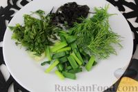 Фото приготовления рецепта: Филе хека, запечённое под грибной "шубкой" с зеленью - шаг №3