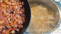 Фото приготовления рецепта: Кислые щи с говядиной и беконом (в духовке) - шаг №12