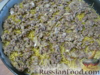 Фото приготовления рецепта: Запеканка из макарон, сыра и куриной печени - шаг №9