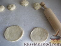 Фото приготовления рецепта: Хлебные лепешки - шаг №5