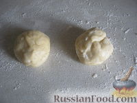 Фото приготовления рецепта: Лепешки, жаренные без дрожжей (казахская кухня) - шаг №7