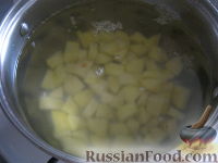 Фото приготовления рецепта: Суп рисовый с кабачками - шаг №8