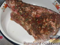 Фото приготовления рецепта: Запеченная маринованная свиная грудинка - шаг №2