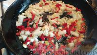 Фото приготовления рецепта: Чечевичный суп-пюре с помидорами, сельдереем и копчёным беконом - шаг №8