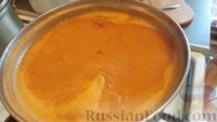 Фото приготовления рецепта: Чечевичный суп-пюре с помидорами, сельдереем и копчёным беконом - шаг №16