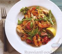 Фото к рецепту: Лингвини с креветками гриль, помидорами и сыром