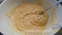 Фото приготовления рецепта: Апельсиновый пирог с кукурузной мукой, кориандром и глазурью - шаг №15
