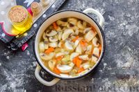 Фото приготовления рецепта: Сырный крем-суп с шампиньонами - шаг №7