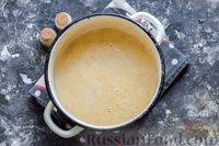 Фото приготовления рецепта: Сырный крем-суп с шампиньонами - шаг №10
