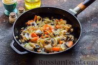 Фото приготовления рецепта: Хек с грибами, запечённый в сливочно-горчичном соусе - шаг №4