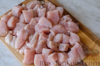 Фото приготовления рецепта: Курица, тушенная со стручковой фасолью, сладким перцем и морковью - шаг №7