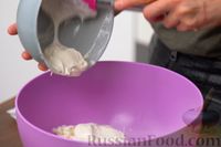 Фото приготовления рецепта: Шоколадный торт «Стаканчиковый» с творожно-сметанным кремом - шаг №7