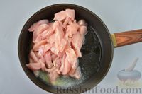 Фото приготовления рецепта: Бефстроганов из куриного филе - шаг №4