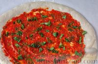 Фото приготовления рецепта: Пицца «Маргарита» - шаг №24