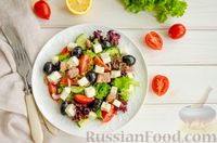 Фото приготовления рецепта: Греческий салат с тунцом - шаг №9
