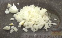 Фото приготовления рецепта: Отварные фрикадельки  со сметанным соусом - шаг №1
