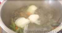 Фото приготовления рецепта: Отварные фрикадельки  со сметанным соусом - шаг №5