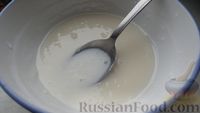 Фото приготовления рецепта: Разборный сдобный пирог с корицей и молочной глазурью - шаг №19
