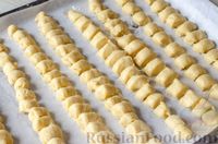 Фото приготовления рецепта: Дукатовые булочки с ванильным кремом - шаг №21