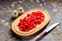 Фото приготовления рецепта: Куриные котлеты с кускусом, запечённые в овощном соусе - шаг №17