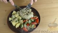 Фото приготовления рецепта: Рулетики "Улитки" с начинкой из фарша и капусты, с тушёной картошкой - шаг №13