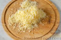 Фото приготовления рецепта: Мясные тефтели с сыром, в томатно-сметанном соусе с оливками - шаг №8