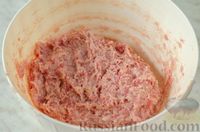 Фото приготовления рецепта: Мясные тефтели с сыром, в томатно-сметанном соусе с оливками - шаг №10