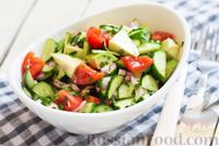 Фото приготовления рецепта: Салат из авокадо с огурцами, помидорами и красным луком - шаг №7