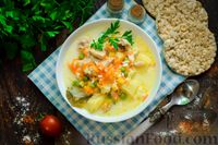 Фото приготовления рецепта: Сырный суп с курицей, зелёным горошком и кукурузой - шаг №11