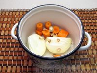 Фото приготовления рецепта: Горчичный суп с беконом, сливками и луком-пореем - шаг №2