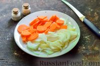 Фото приготовления рецепта: Куриный суп с плавленым сыром и болгарским перцем - шаг №6