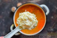 Фото приготовления рецепта: Куриный суп с плавленым сыром и болгарским перцем - шаг №10
