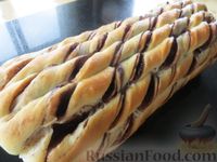 Фото приготовления рецепта: Мраморный пирог с шоколадной пастой и варёной сгущёнкой - шаг №22