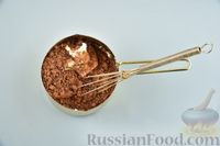 Фото приготовления рецепта: Маффины "Зебра" с шоколадной глазурью - шаг №11