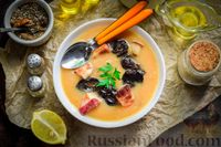 Фото к рецепту: Картофельный суп-пюре с беконом и черносливом