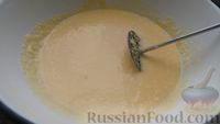 Фото приготовления рецепта: Кекс «Синнабон» с корицей и глазурью из сливочного сыра - шаг №6