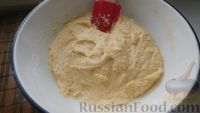 Фото приготовления рецепта: Кекс «Синнабон» с корицей и глазурью из сливочного сыра - шаг №8