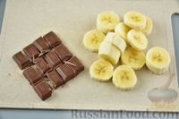 Фото приготовления рецепта: Творожные булочки с бананом и шоколадом - шаг №5